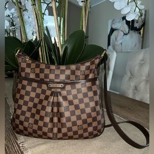 Louis Vuitton Bloomsbury crossbody!
